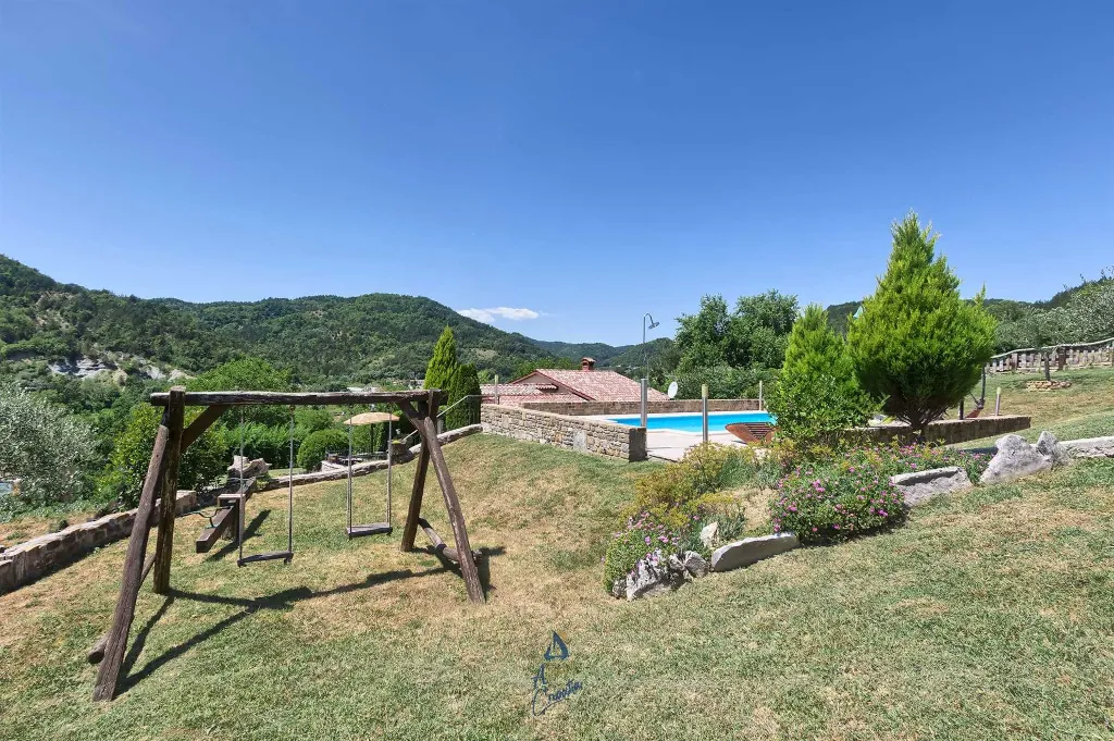 2-Bedroom Villa with Pool in Gologorički Dol