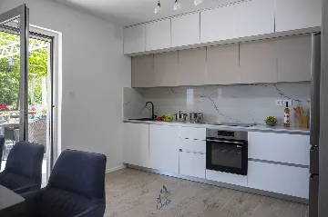 5-Bedroom Villa for 10 in Zaton, Croatia