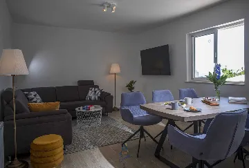 5-Bedroom Villa for 10 in Zaton, Croatia