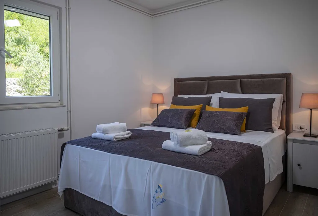 5-Bedroom Villa for 10 in Zaton, Croatia