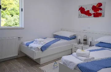 5-Bedroom Villa for 10 in Zaton, Croatia