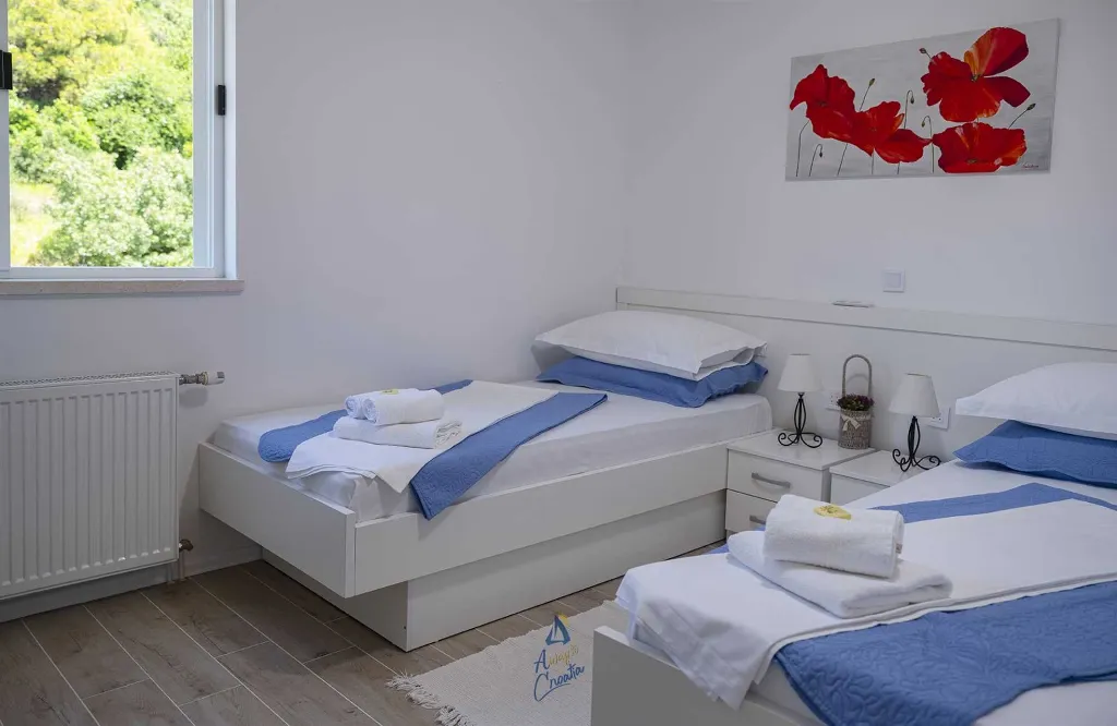 5-Bedroom Villa for 10 in Zaton, Croatia