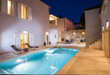 Dubrovnik 5-Bedroom Villa for 10 Guests with Pool