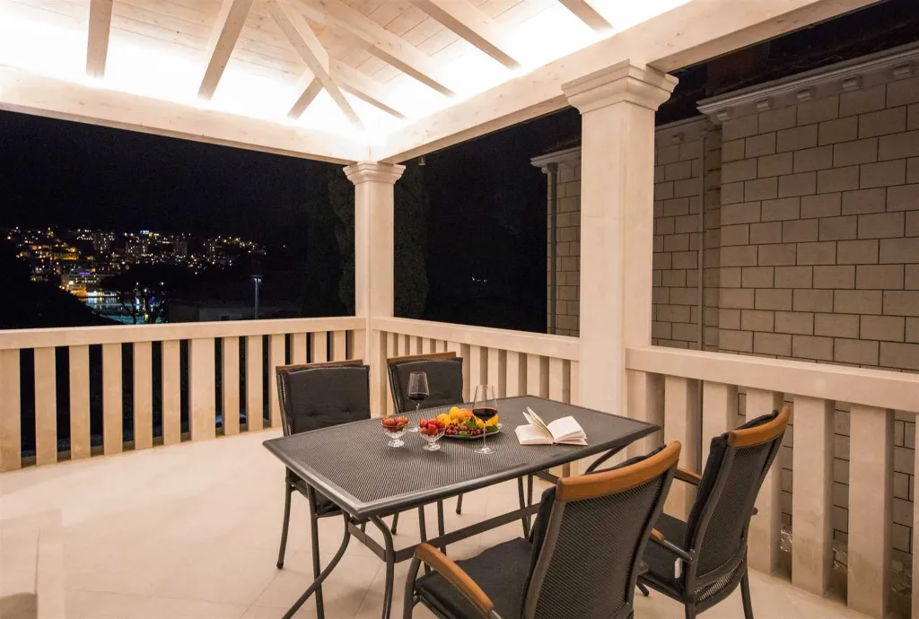Dubrovnik 5-Bedroom Villa for 10 Guests with Pool