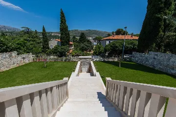 Dubrovnik 5-Bedroom Villa for 10 Guests with Pool