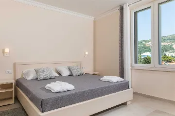 Dubrovnik 5-Bedroom Villa for 10 Guests with Pool