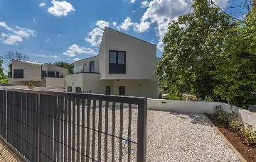 4-Bedroom Villa with Private Pool in Vabriga