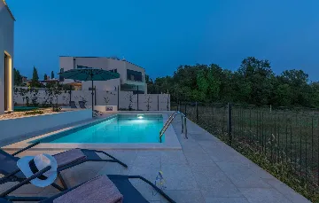 4-Bedroom Villa with Private Pool in Vabriga