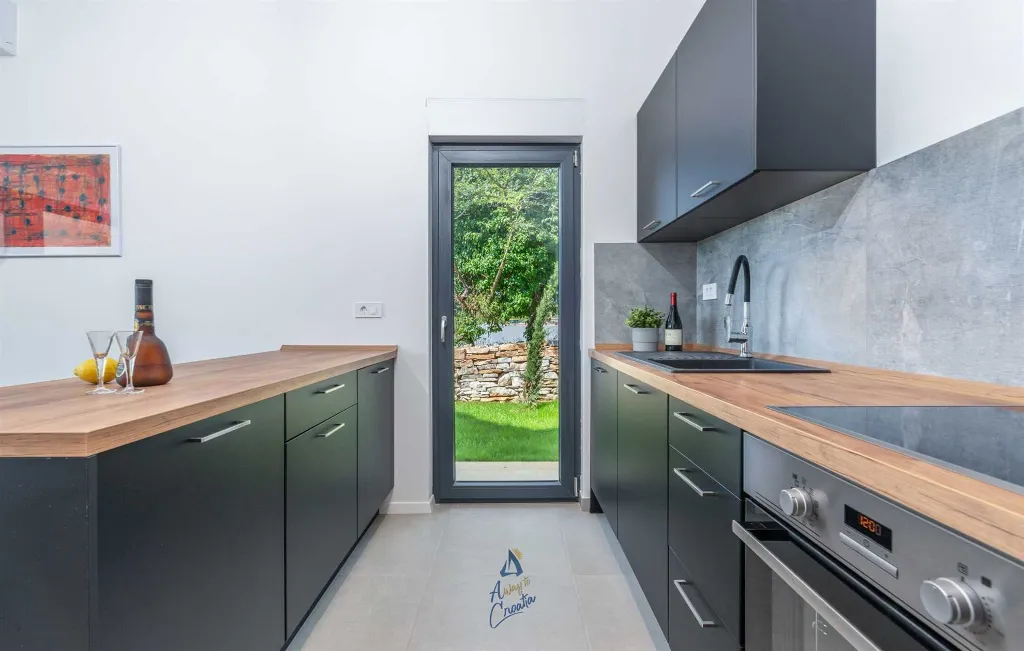 4-Bedroom Villa with Private Pool in Vabriga