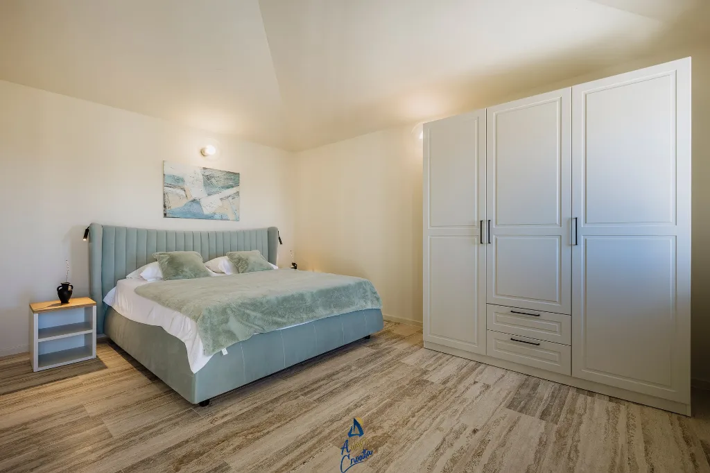 4-Bedroom Villa in Višnjan for Up to 10 Guests