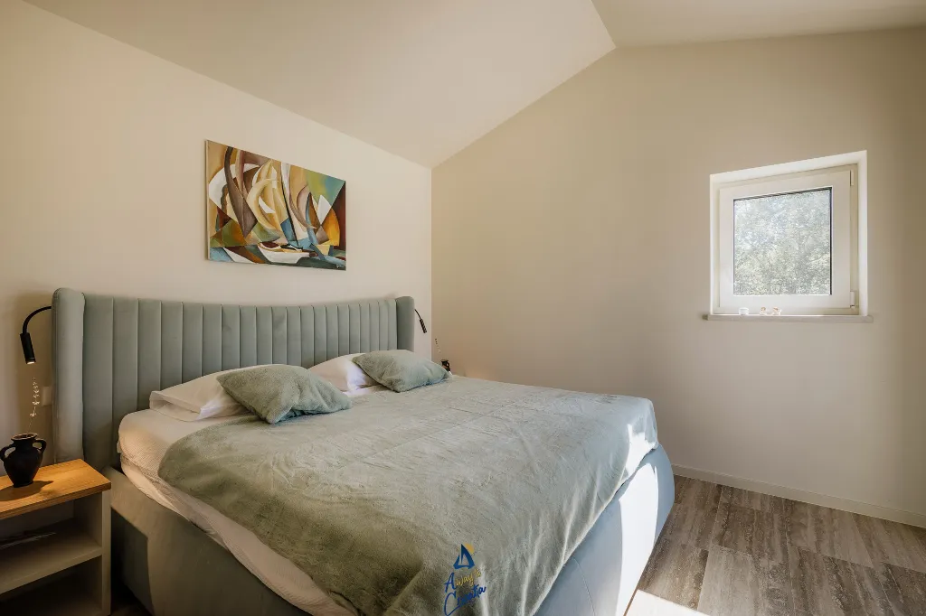 4-Bedroom Villa in Višnjan for Up to 10 Guests