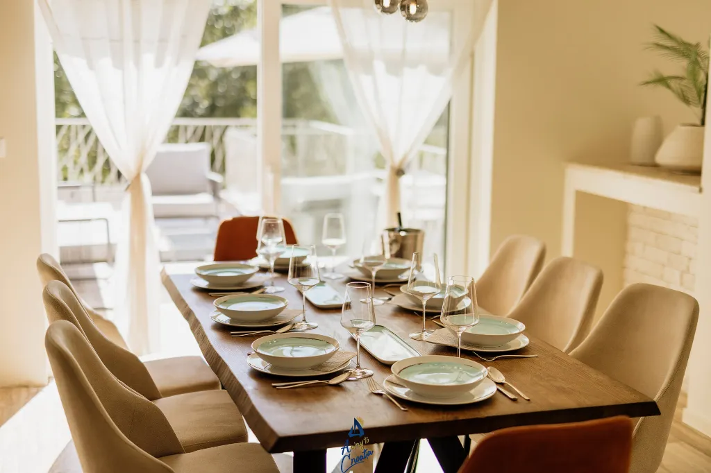 4-Bedroom Villa in Višnjan for Up to 10 Guests