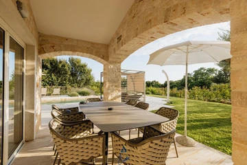 4-Bedroom Villa in Višnjan for Up to 10 Guests