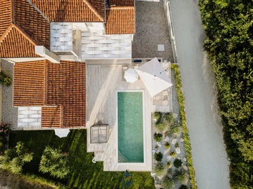 4-Bedroom Villa in Višnjan for Up to 10 Guests