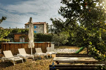 2-Bedroom Villa in Umag with Saltwater Pool