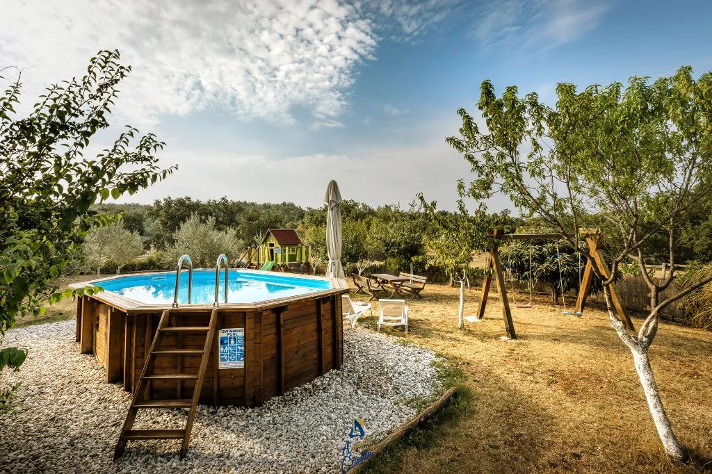 2-Bedroom Villa in Umag with Saltwater Pool