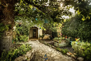 2-Bedroom Villa in Umag with Saltwater Pool