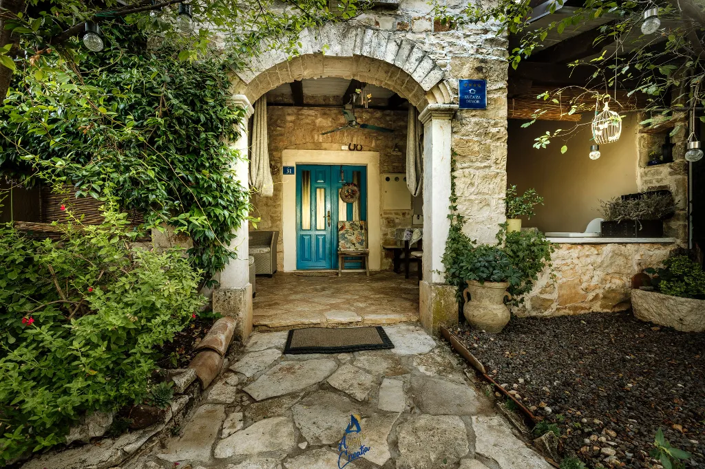 2-Bedroom Villa in Umag with Saltwater Pool