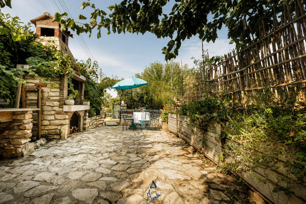 2-Bedroom Villa in Umag with Saltwater Pool
