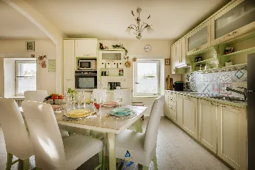 2-Bedroom Villa in Umag with Saltwater Pool