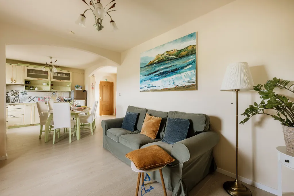 2-Bedroom Villa in Umag with Saltwater Pool