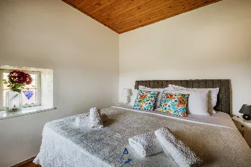 2-Bedroom Villa in Umag with Saltwater Pool