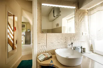 2-Bedroom Villa in Umag with Saltwater Pool