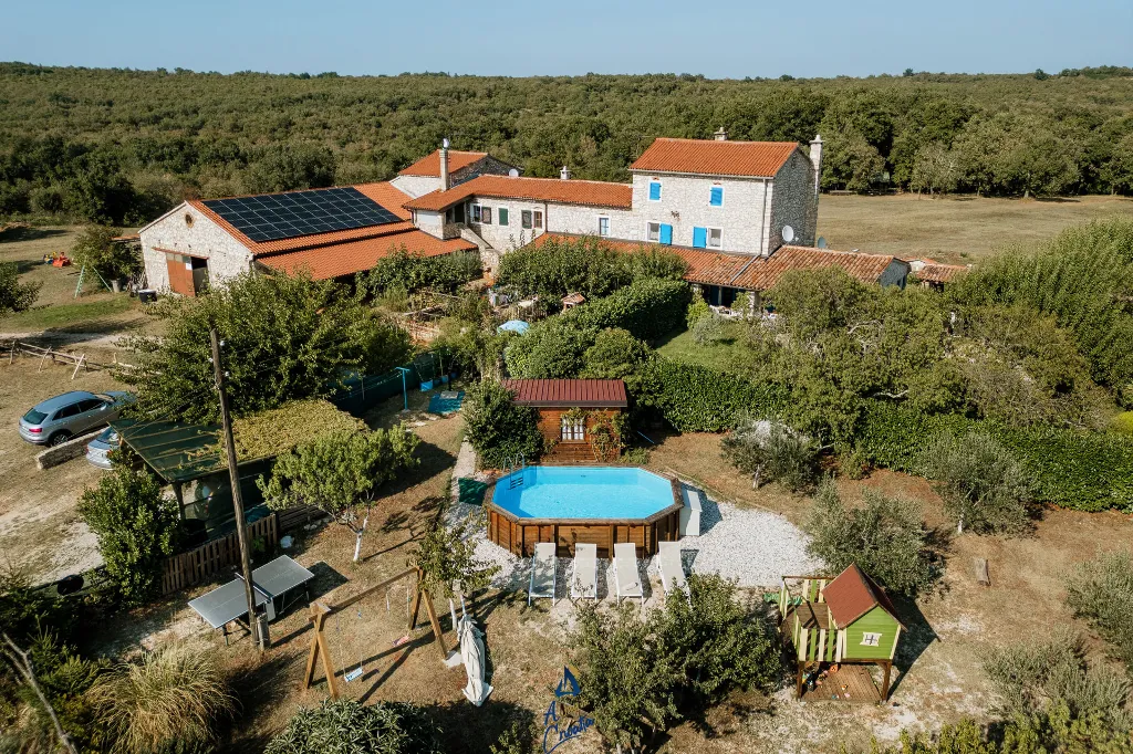 2-Bedroom Villa in Umag with Saltwater Pool