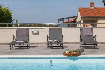 3-Bedroom Apartment with Pool and Garden in Meduliin