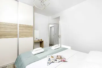 3-Bedroom Apartment with Pool and Garden in Meduliin