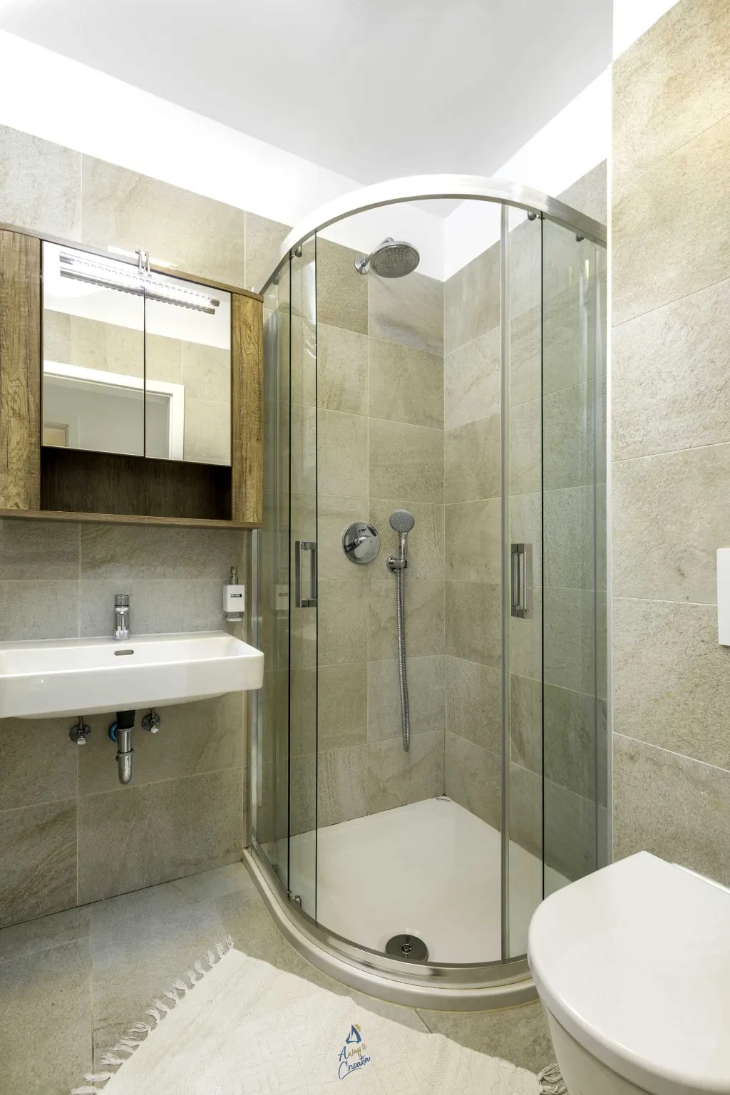 3-Bedroom Apartment with Pool and Garden in Meduliin