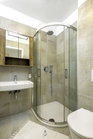 3-Bedroom Apartment with Pool and Garden in Meduliin