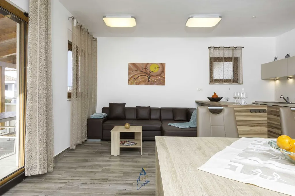 3-Bedroom Apartment with Pool and Garden in Meduliin