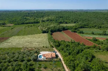 3-Bedroom Villa with Private Pool and Jacuzzi in Umag