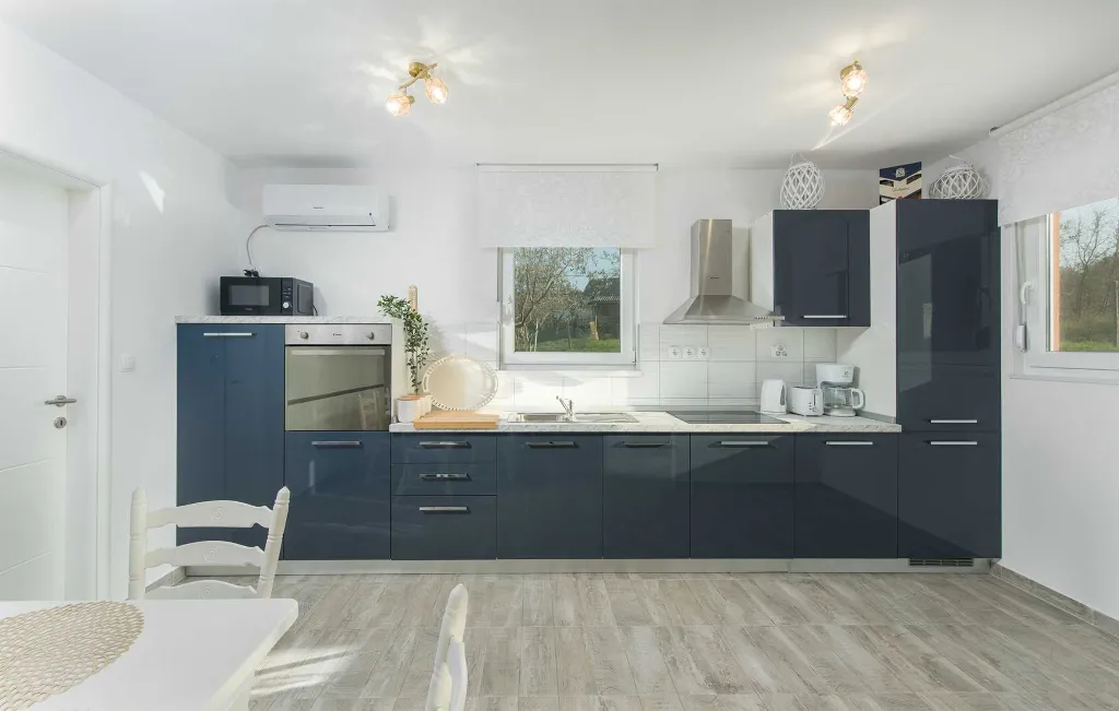 3-Bedroom Villa with Private Pool and Jacuzzi in Umag