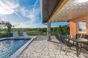 3-Bedroom Villa with Private Pool and Jacuzzi in Umag