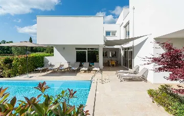 Villa in Žminj with Heated Indoor & Outdoor Pool