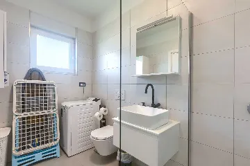 4-Bedroom Villa with Private Pool for 8 in Pula