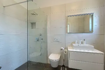 4-Bedroom Villa with Private Pool for 8 in Pula