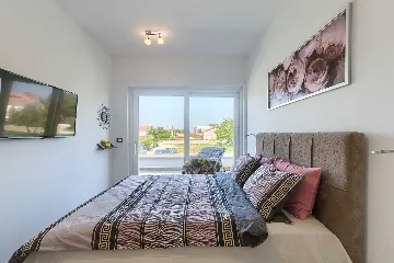 4-Bedroom Villa with Private Pool for 8 in Pula