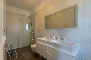 4-Bedroom Villa with Private Pool for 8 in Pula