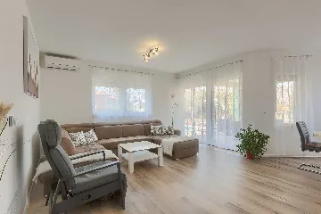 3-Bedroom Villa with Private Pool in Buje