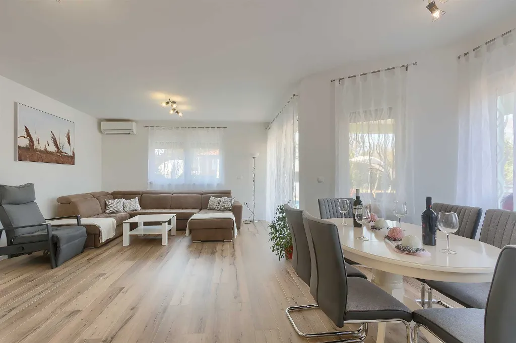 3-Bedroom Villa with Private Pool in Buje