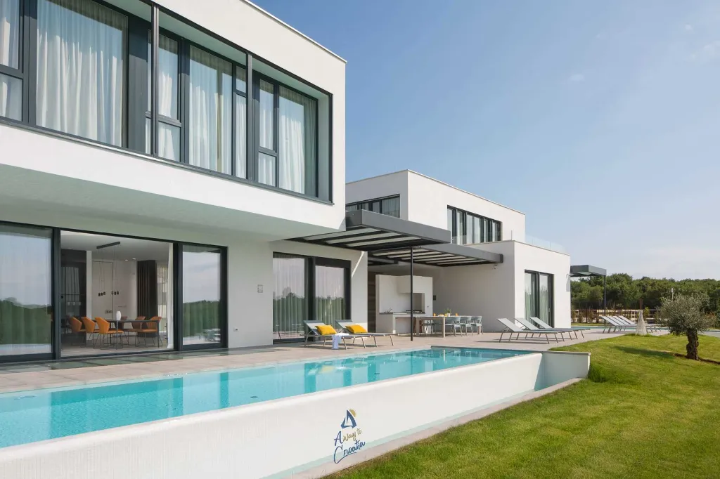 6-Bedroom Villa in Bale for Up to 12 Guests