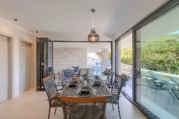 3-Bedroom Villa with Heated Pool in Ičići