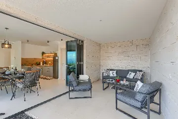 3-Bedroom Villa with Heated Pool in Ičići