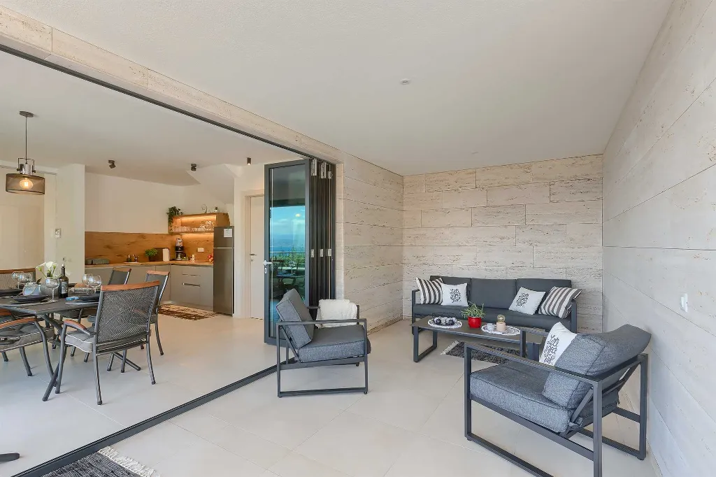 3-Bedroom Villa with Heated Pool in Ičići