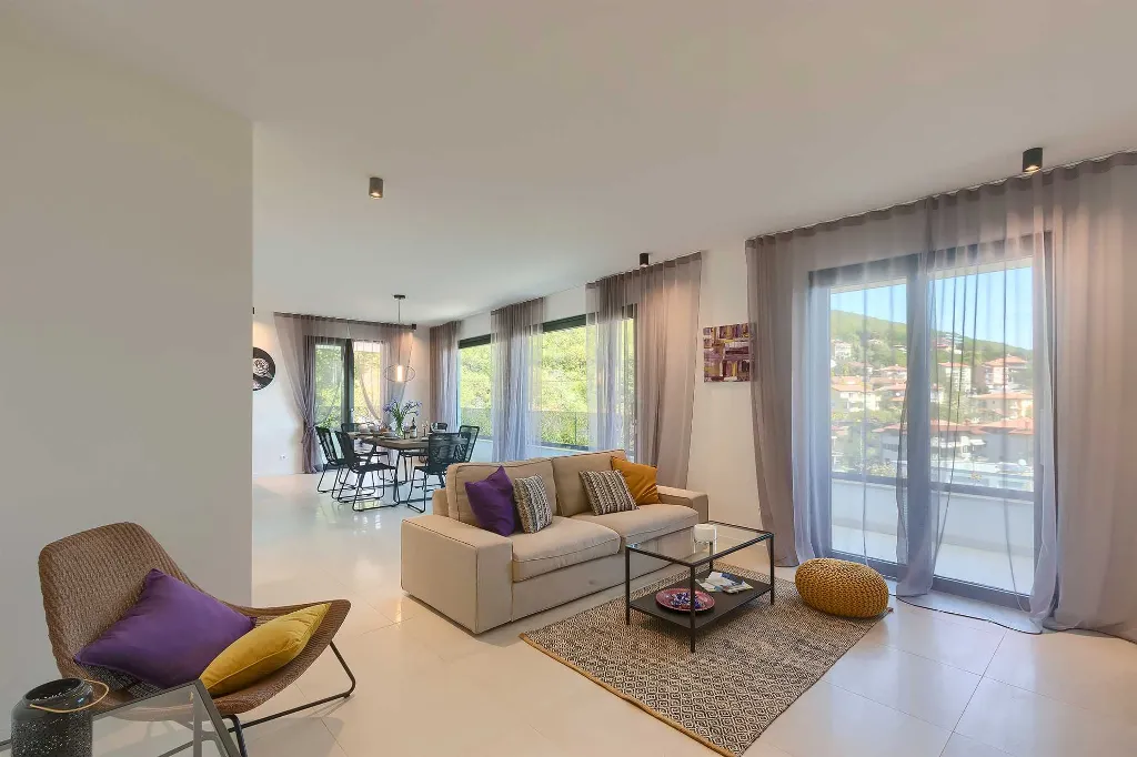 3-Bedroom Villa with Heated Pool in Ičići
