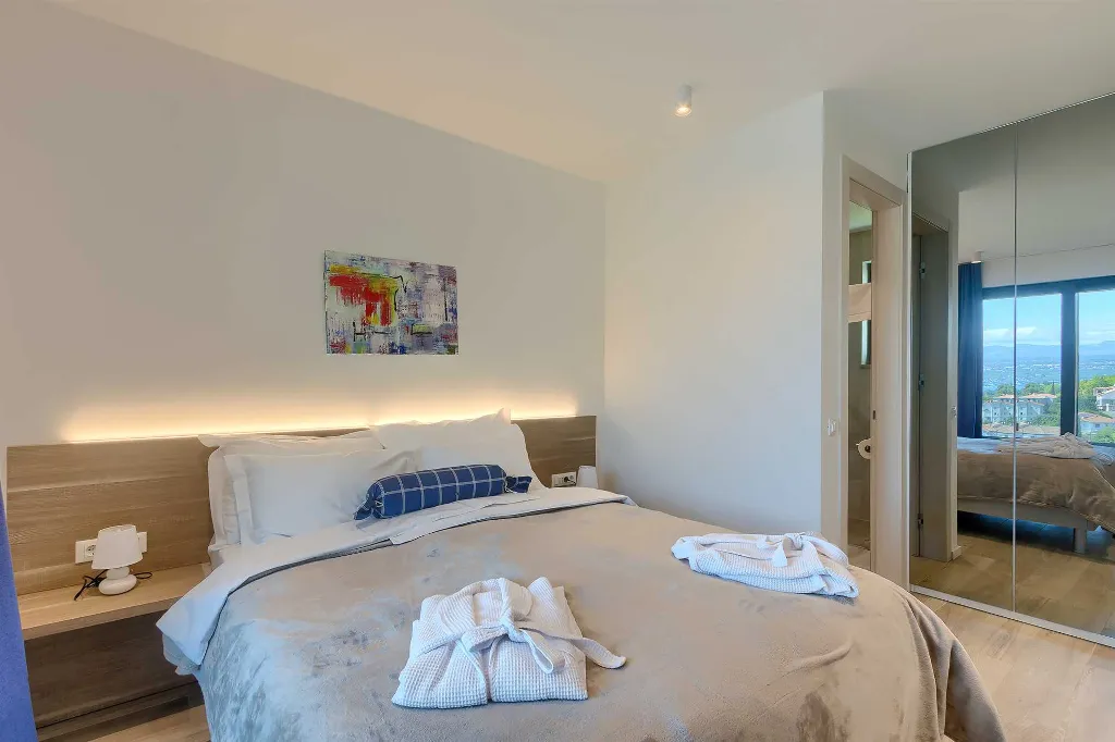 3-Bedroom Villa with Heated Pool in Ičići