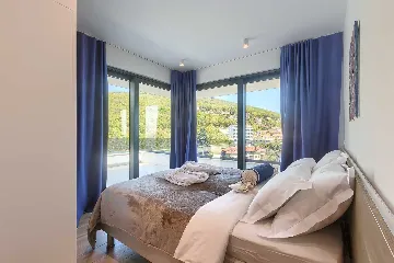 3-Bedroom Villa with Heated Pool in Ičići